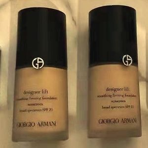 Giorgio Armani Designer Lift foundation - shade 5